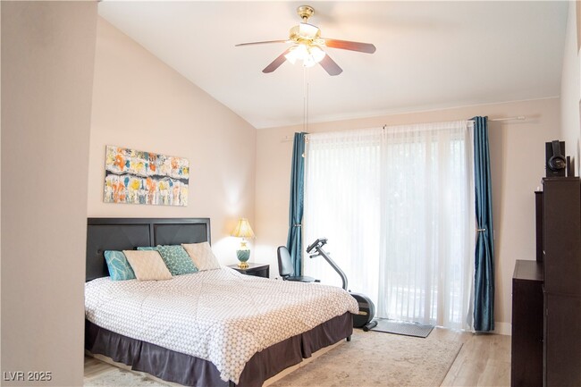 Building Photo - 1417 Country Hollow Dr