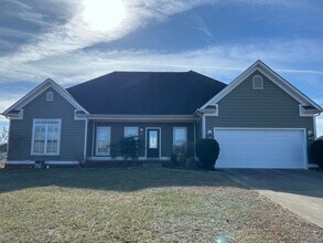 Building Photo - 4 Bdrm, 2 Bath, 2 Car Garage