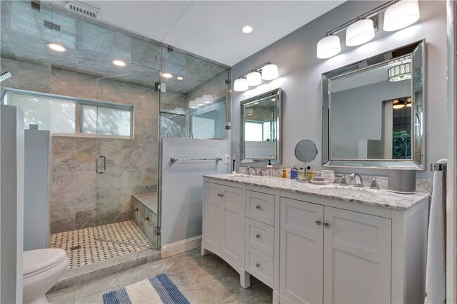 Building Photo - 2711 Boone Dr