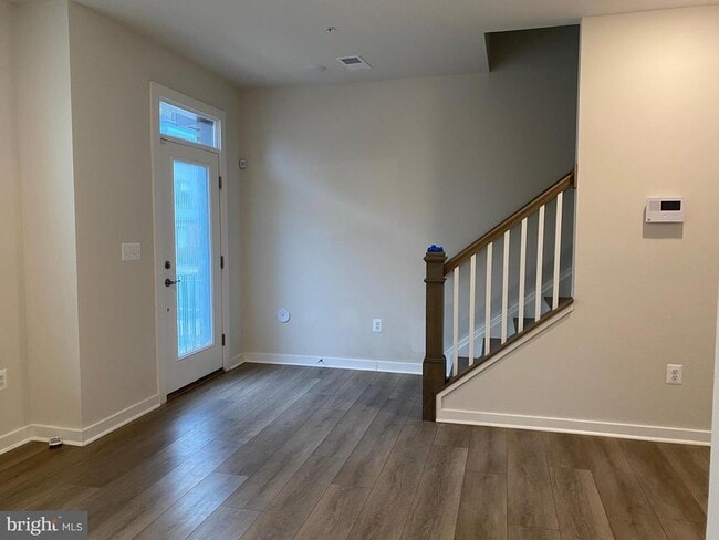 Building Photo - 16356 Columbus Ave