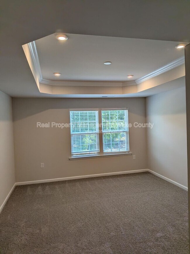 Building Photo - 6608 Pathfinder Wy