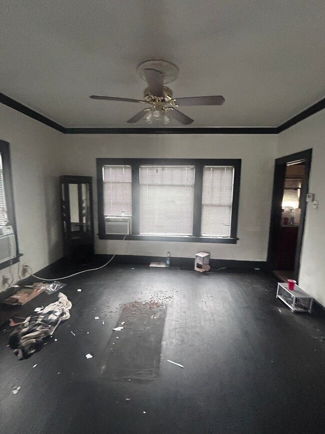 Building Photo - 725 N 39th St