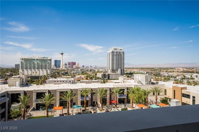 Building Photo - 353 E Bonneville Ave