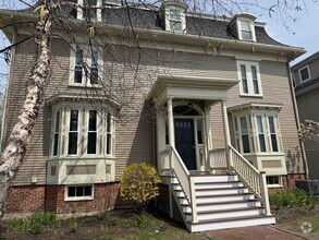 Building Photo - 185 Madison St