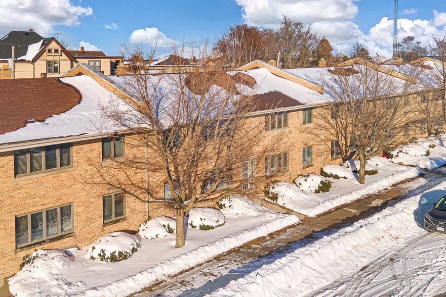 Aerial - 324 Center Ave