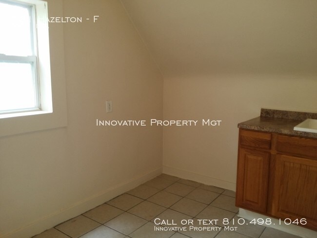 Building Photo - 721 Hazelton St