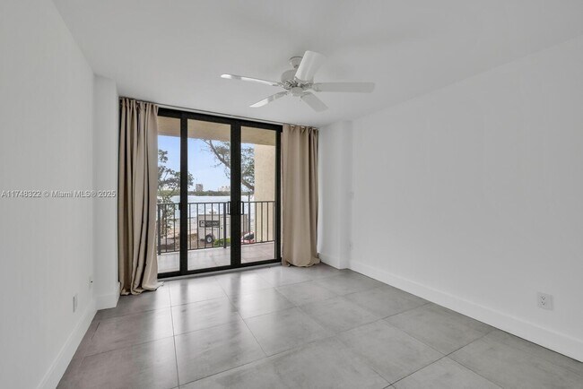 Building Photo - 7751 NE Bayshore Ct