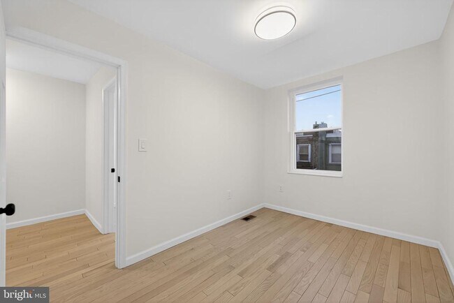Building Photo - 2710 S Fairhill St