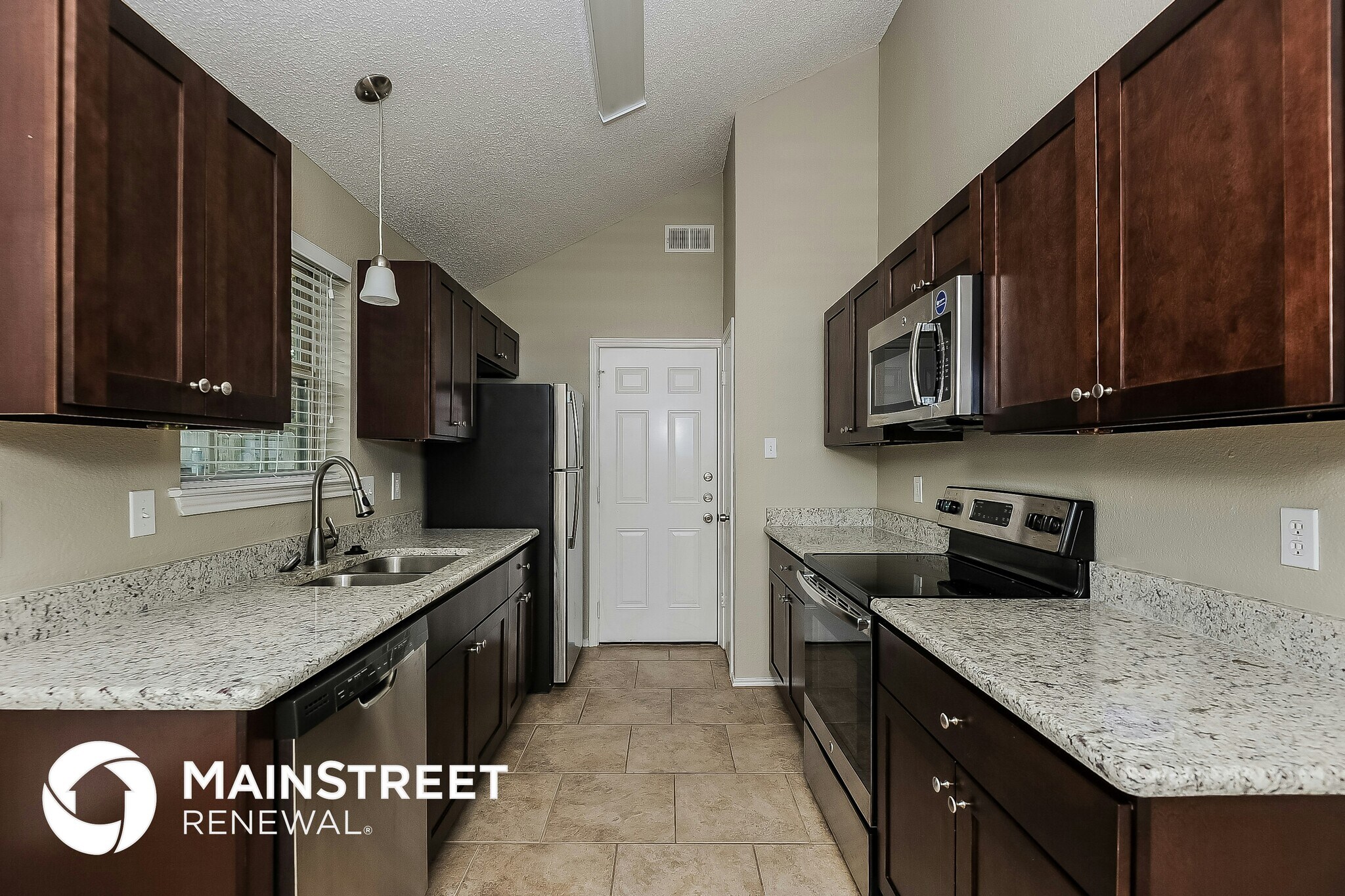 Building Photo - 3100 Fairmeadows Ln