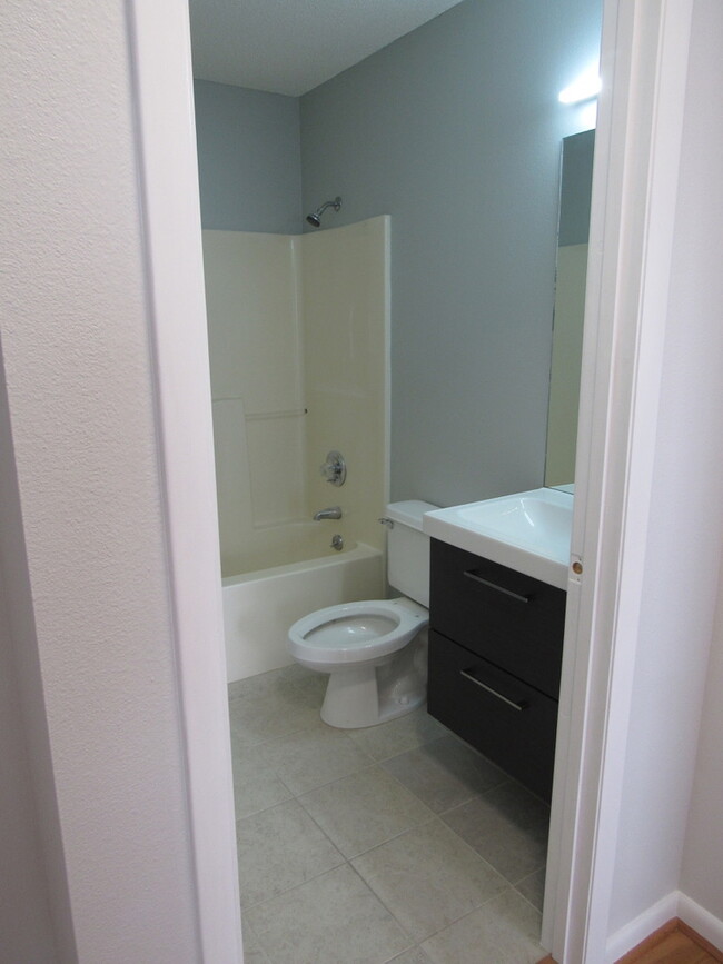 Building Photo - 610 Orange Blossom Dr