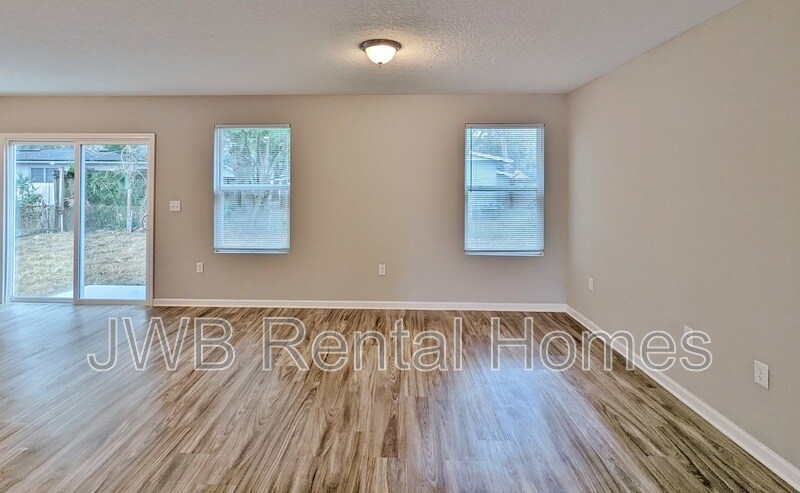 Building Photo - 3250 El Morro Dr E