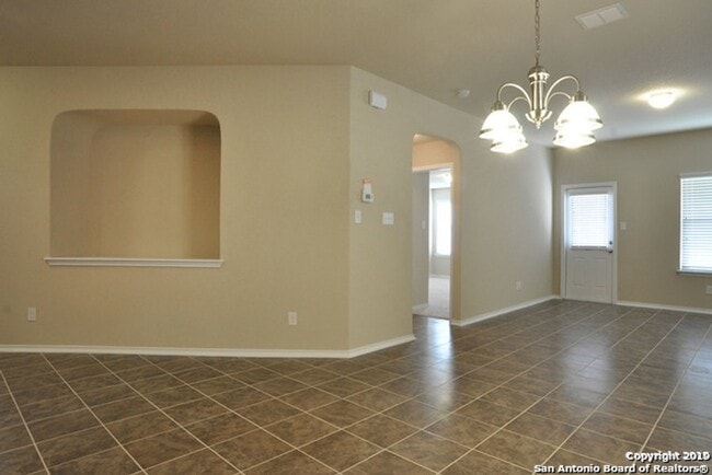 Building Photo - 4 Bedroom/2 Bath Amhurst Subdivision