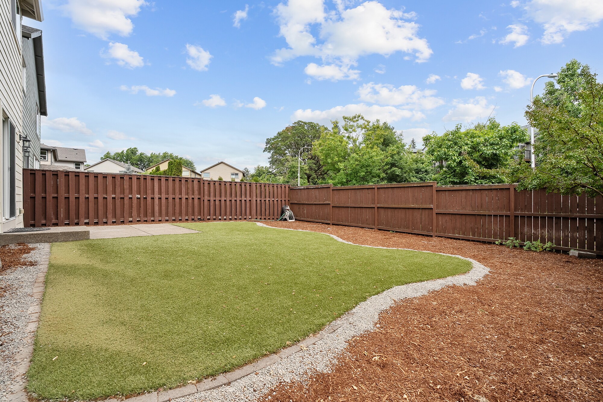 Building Photo - 28616 Greenway Dr