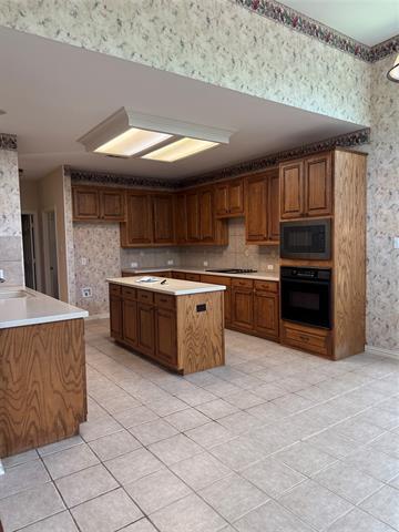 Building Photo - 7428 Spicewood Dr