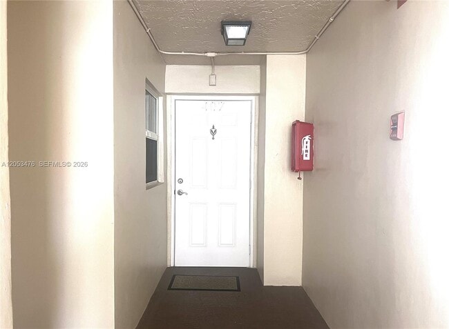 Building Photo - 9451 Evergreen Pl