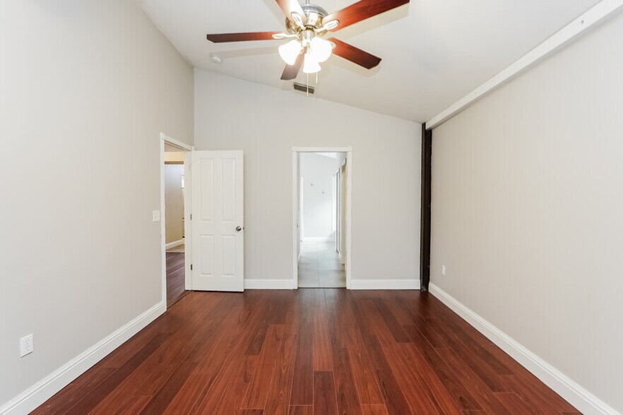 Building Photo - 1745 Kirtley Dr