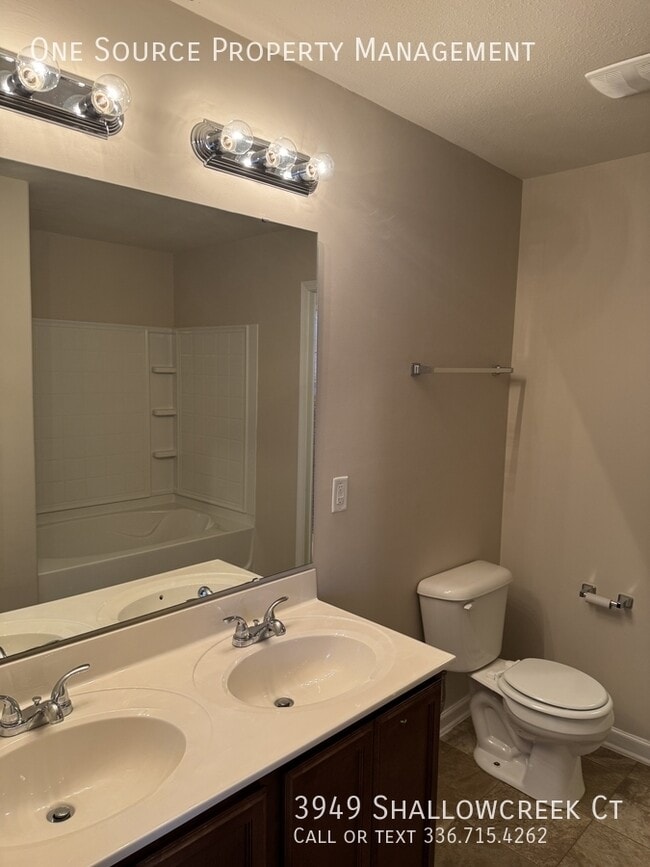 Building Photo - 3949 Shallowcreek Ct