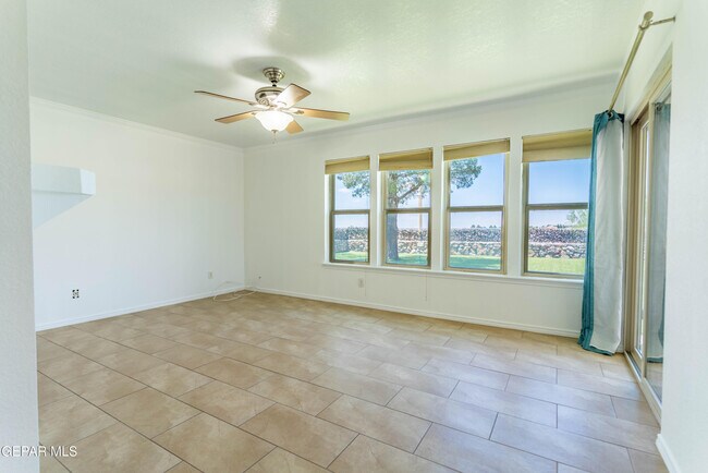 Building Photo - 7033 San Marino Dr