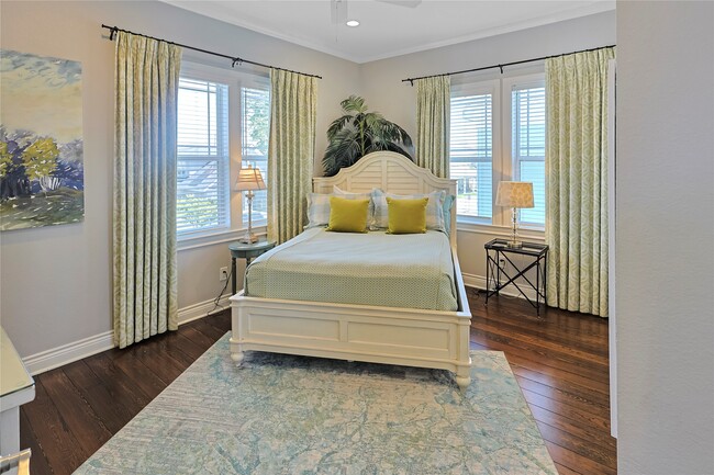 Building Photo - 2611 Avenue Q