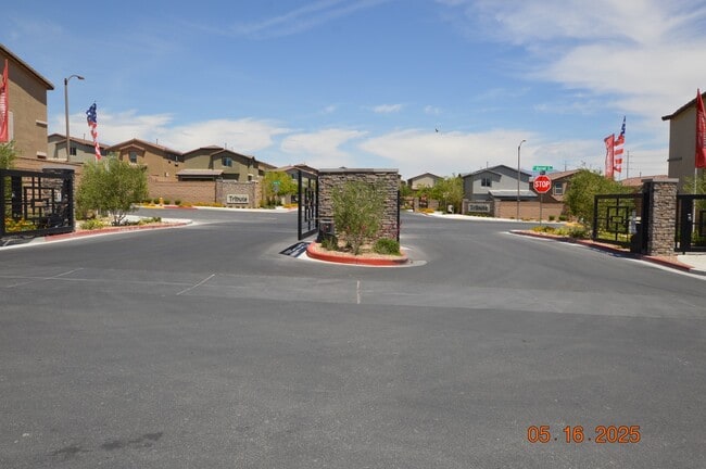 Building Photo - 6952 Lynbridge St