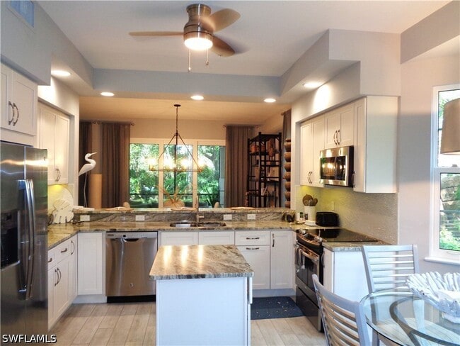 Building Photo - 575 El Camino Real