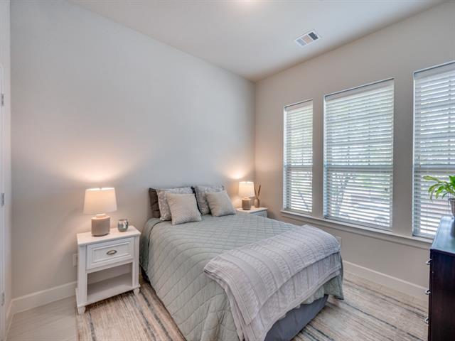 Building Photo - 1044 Myers Park Trail