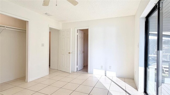 Building Photo - 810 Seminole Ave