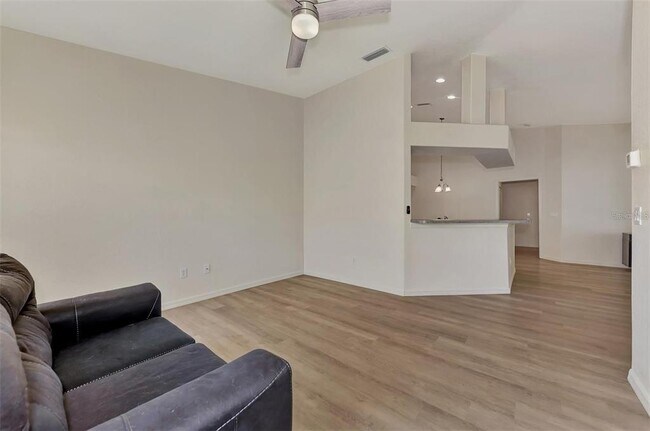 Building Photo - 400 Mirabella Cir