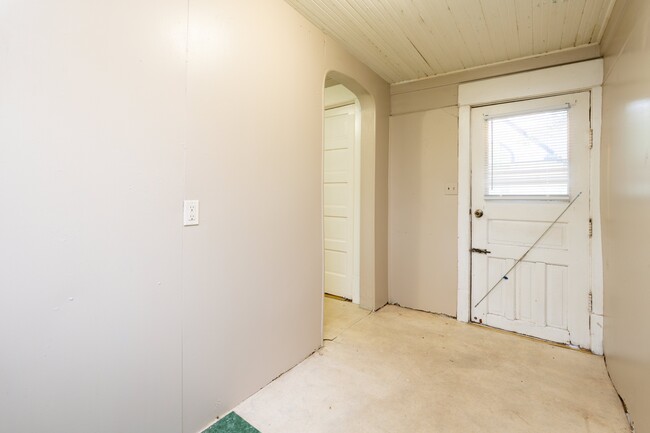 Building Photo - 1705 Fairmount St