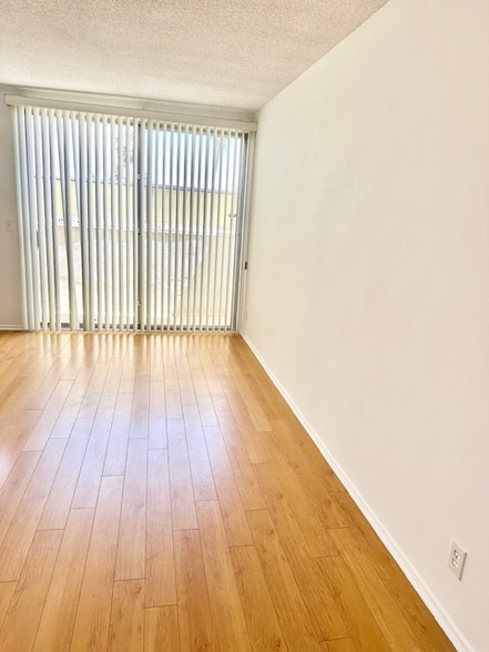 Building Photo - 428 Hayworth Ave