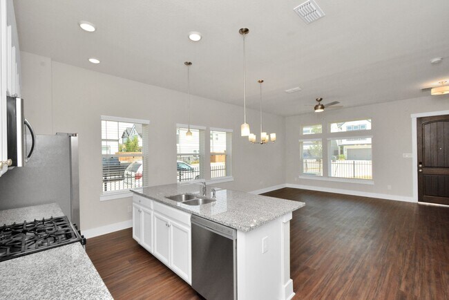 Building Photo - 739 Strawberry Pines Ct