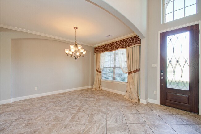 Building Photo - 13123 Hazelwood Hollow Dr