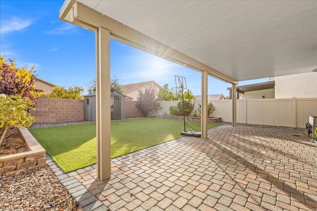 Building Photo - Contemporary 5 Bd, Solar Panels, Turf Backyard