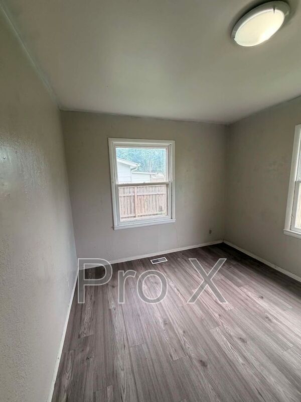 Building Photo - 1107 Ash St