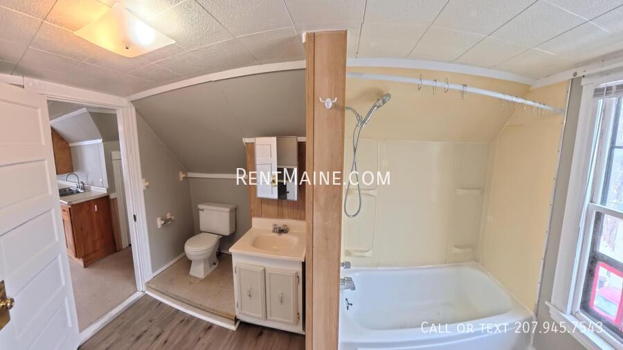 Building Photo - 92 Clinton Ave