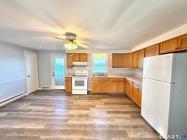Building Photo - 3 Bayview Pl