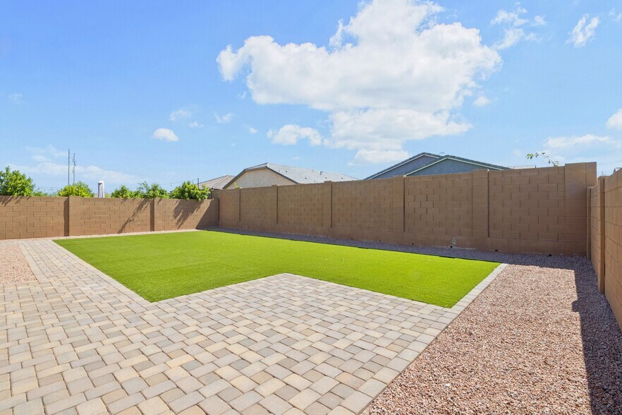 Building Photo - 3315 S Piedra Cir