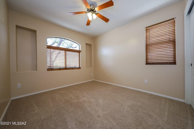 Building Photo - 10489 Bonpland Willow Dr