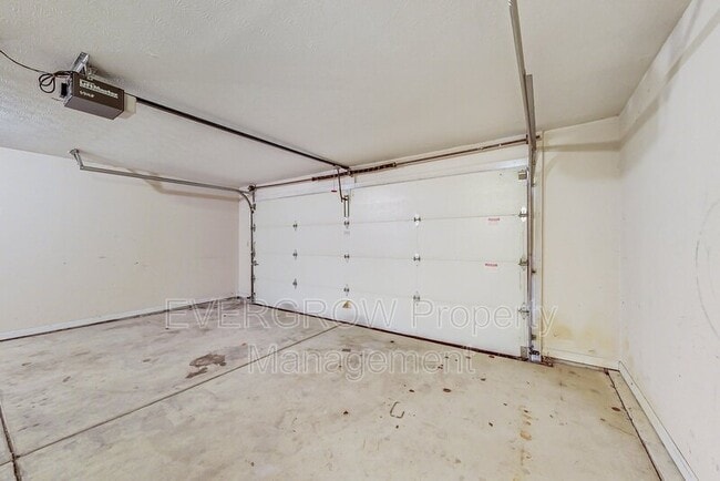 Building Photo - 1068 Torino Ct