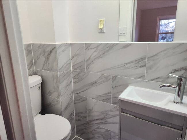 Building Photo - 90-32-90-83 83rd Ave