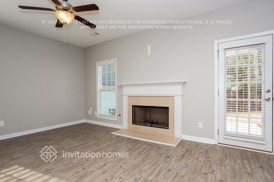 Building Photo - 391 Vinings Vintage Cir SE
