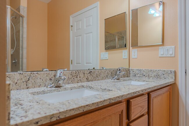 Building Photo - 304 Coral Beach Cir