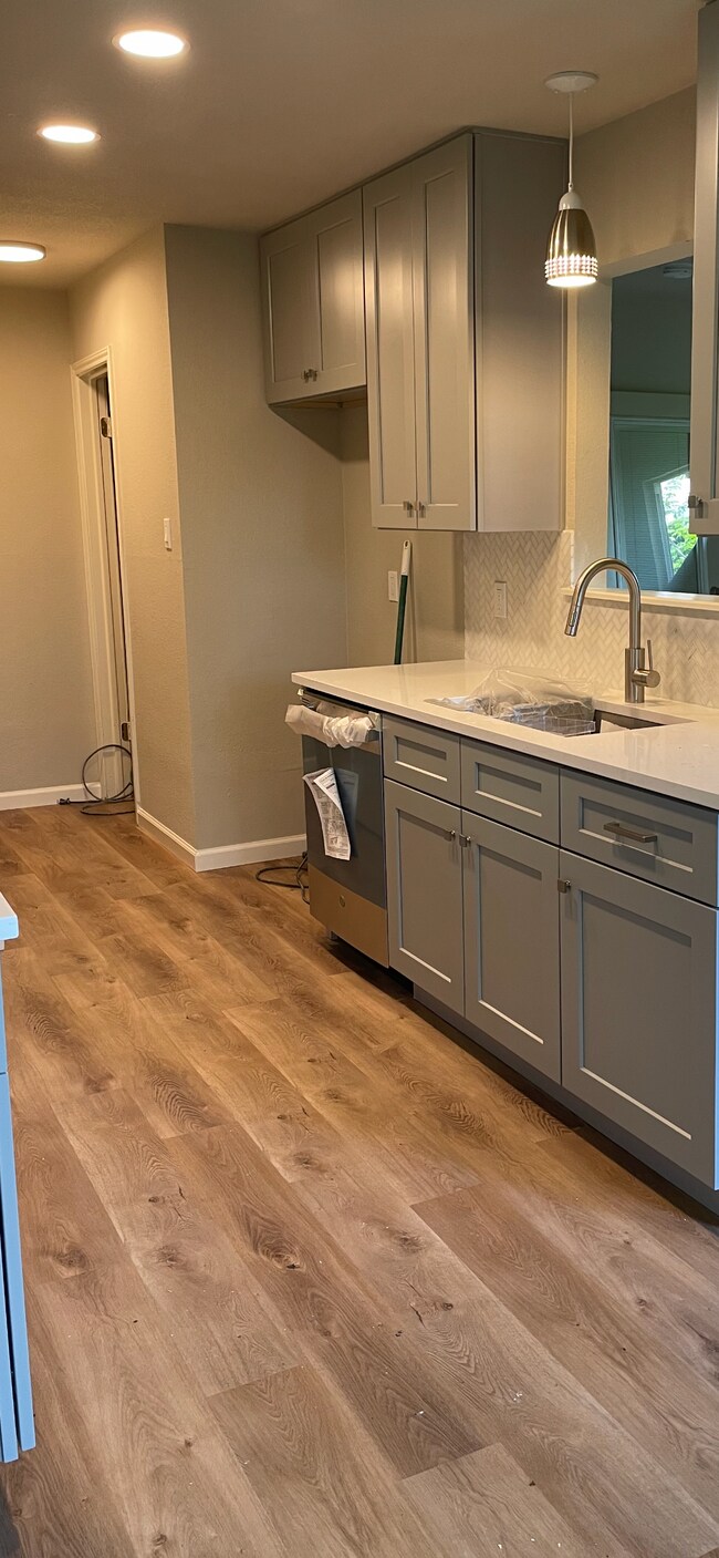 Building Photo - 3502 Larchmont Cove