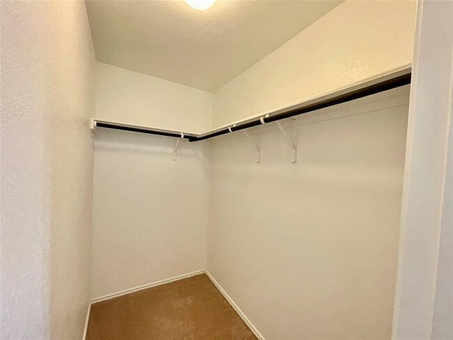 Building Photo - 112 Wind Flower Ln