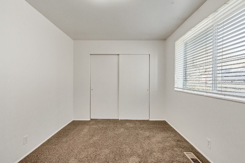 Building Photo - 2111 E 3300 S