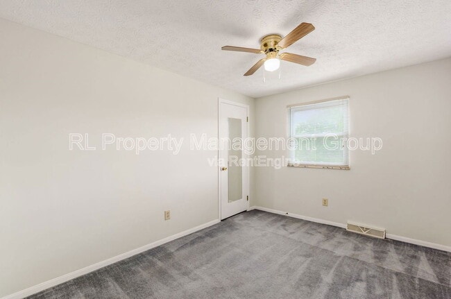 Building Photo - 5951 Als Ct