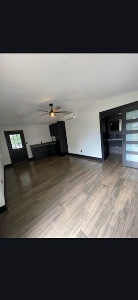 Building Photo - 7009 Kingsbury Cir