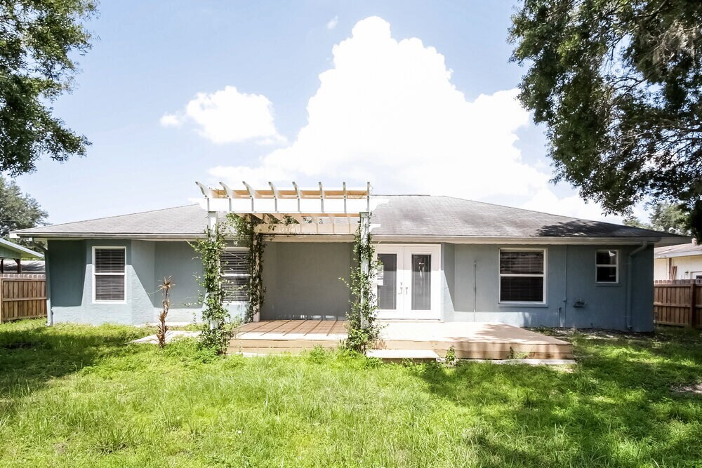 Building Photo - 4212 1st Ave NE