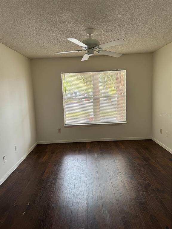 Building Photo - 2516 Grassy Point Dr