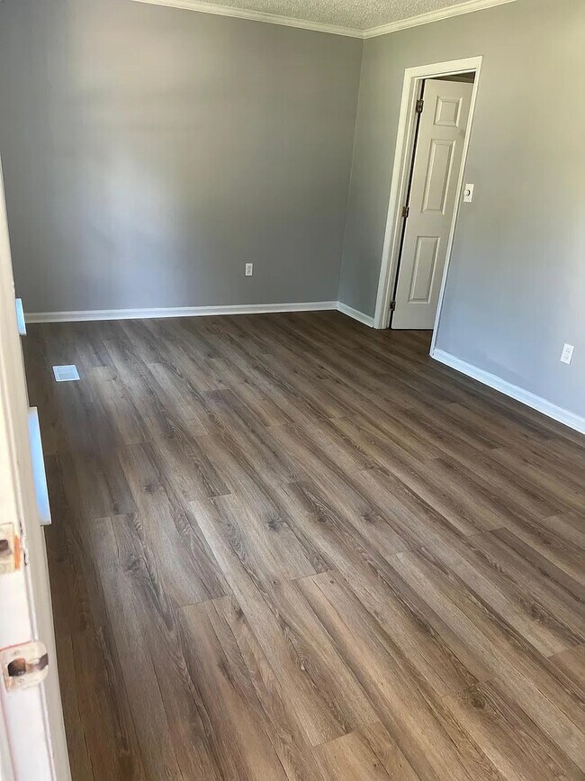 Building Photo - Room in House on Newfoundland Ct